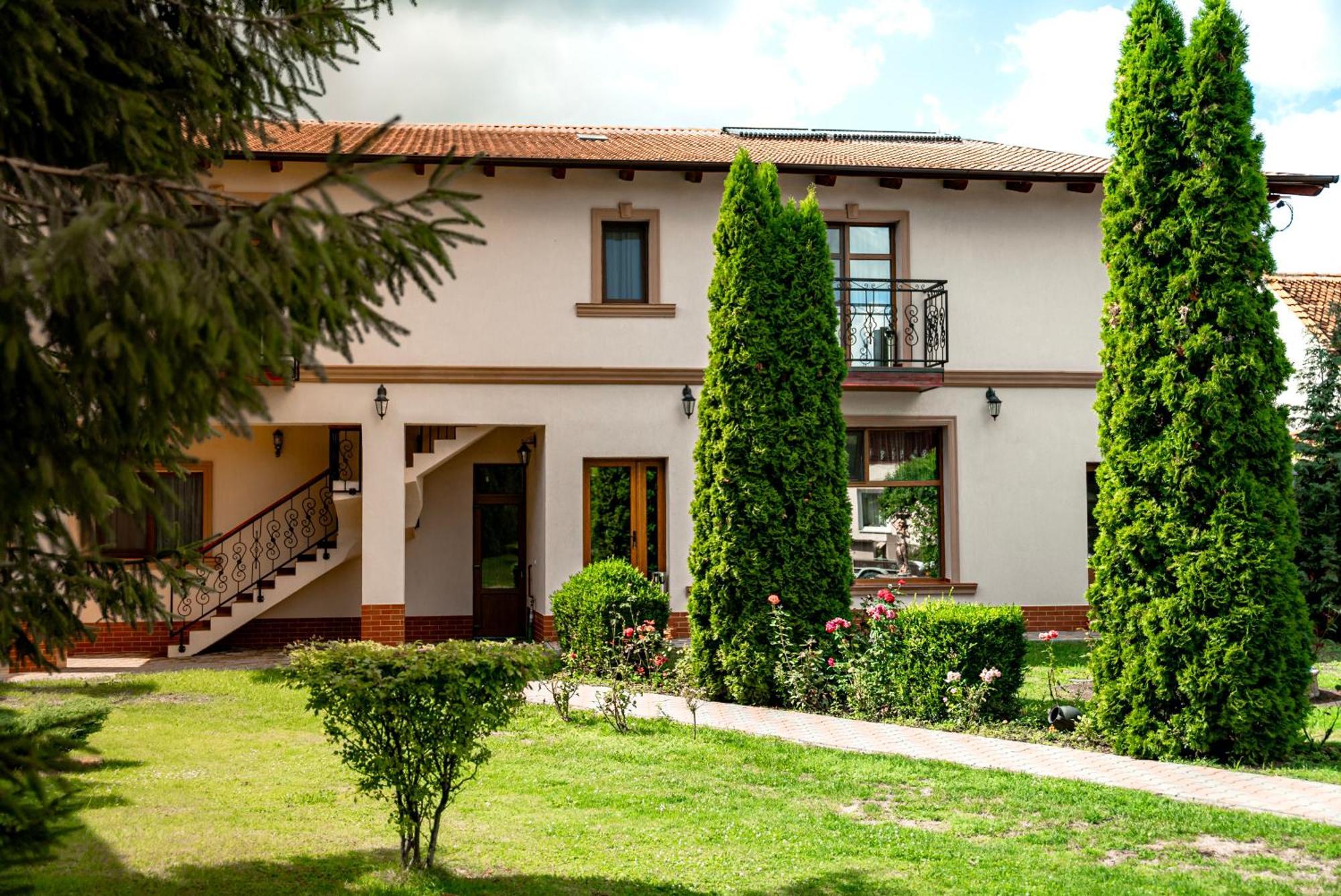 Bed and Breakfast Boutique Marlen Ghimbav Exterior foto